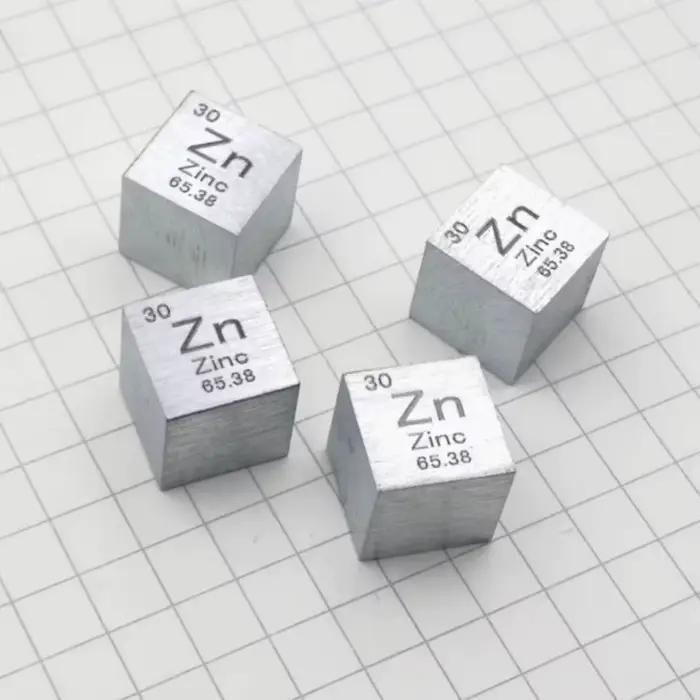 Ornement Cube en Zinc, Collection en métal