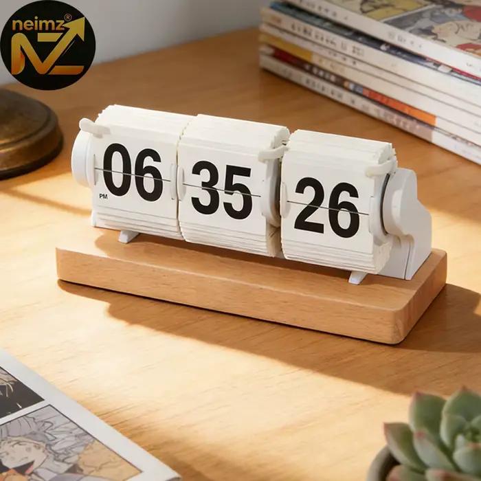 Horloge à bascule en bois avec affichage des secondes