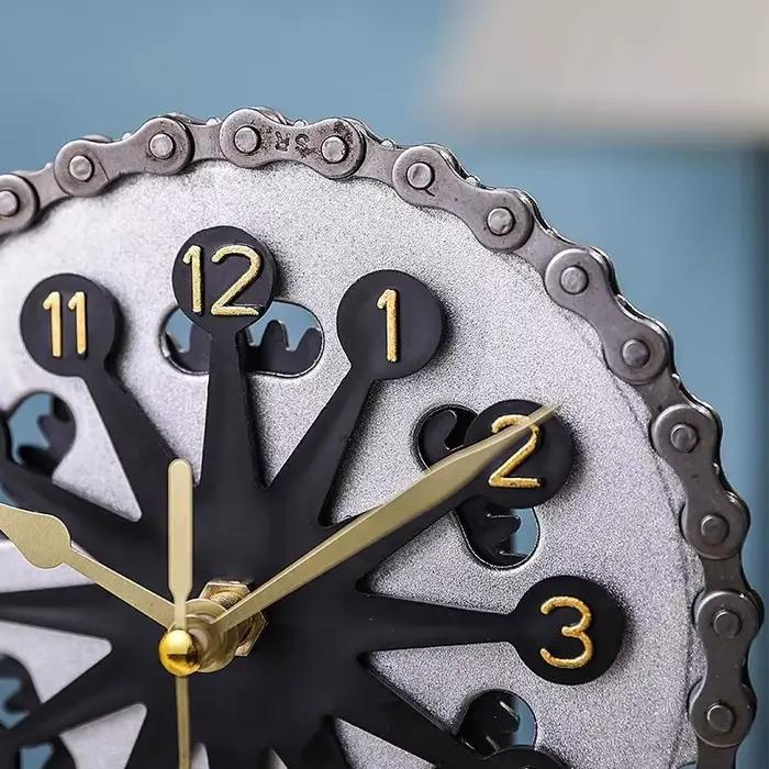 Ornement d'horloge à engrenage rotatif vintage