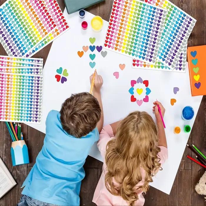10 feuilles de petits autocollants, 2250 autocollants en forme de cœur, 15 couleurs, autocollants en forme de cœur pour les cadeaux de fête, l'artisanat, le scrapbooking, ensemble d'autocollants