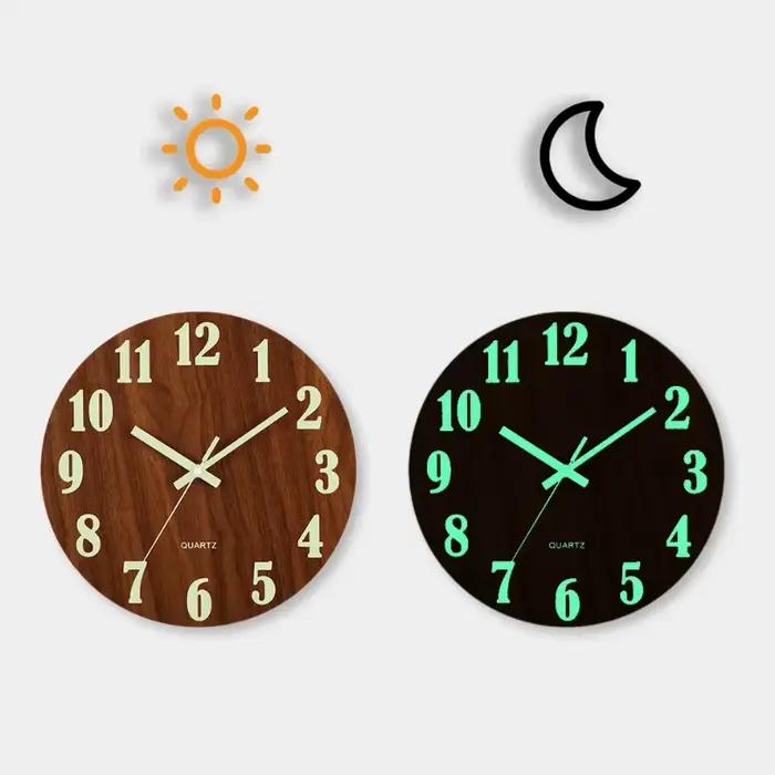 Horloge murale lumineuse en bois nordique de 12 pouces
