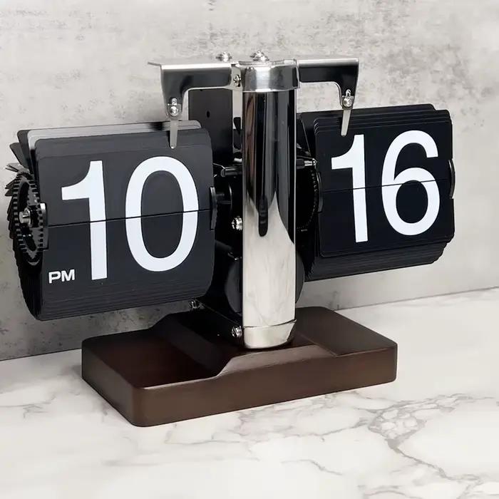 Horloge de retournement de Page automatique à Quartz Vintage