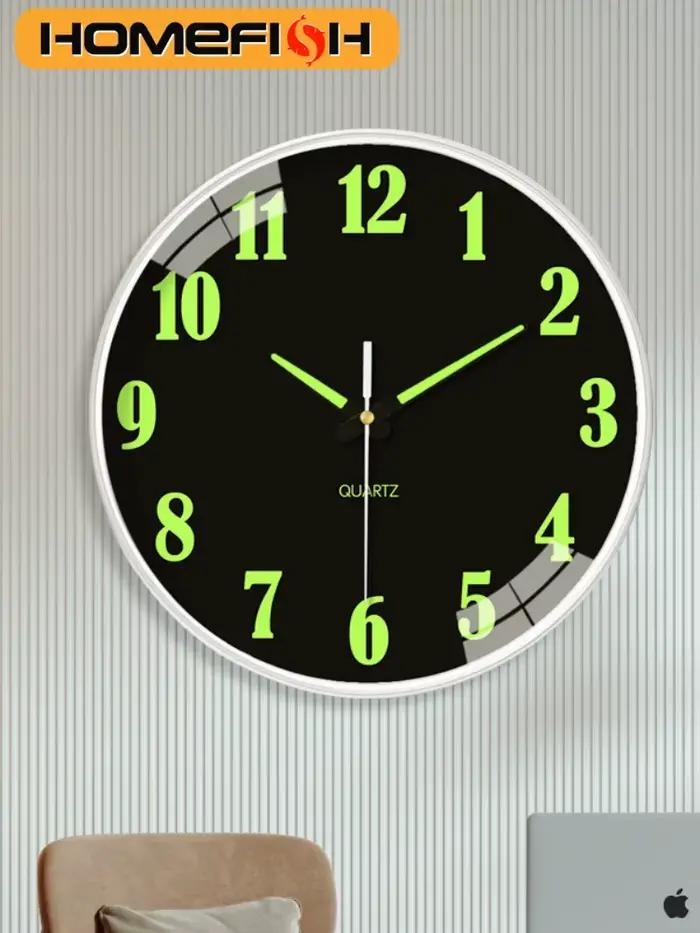 Horloge murale lumineuse de 8 pouces
