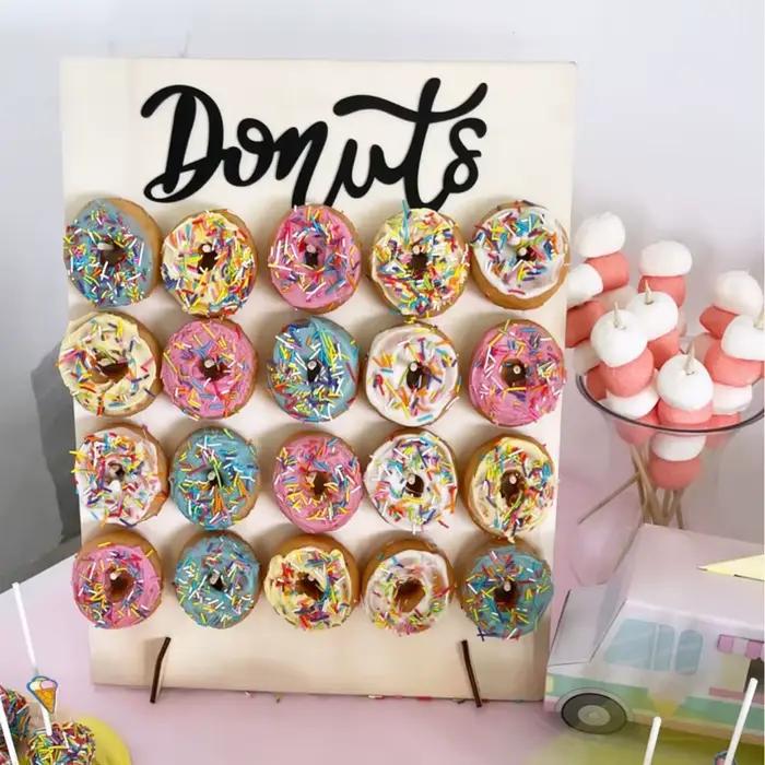 Mur de beignet en bois à faire soi-même