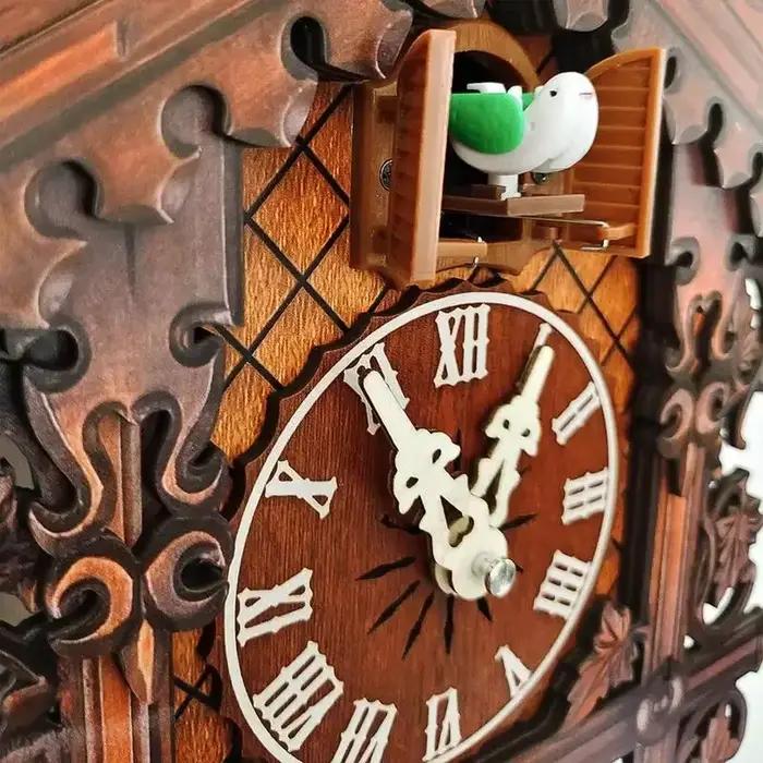 Grande horloge coucou en bois faite à la main