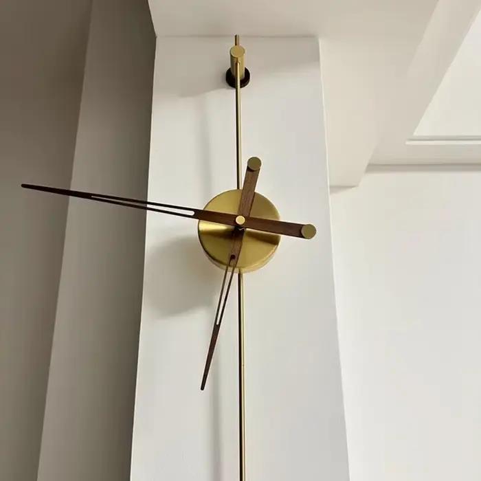 Grande horloge murale moderne pour salon