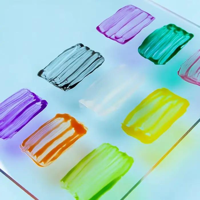Peinture brillante transparente pour verre