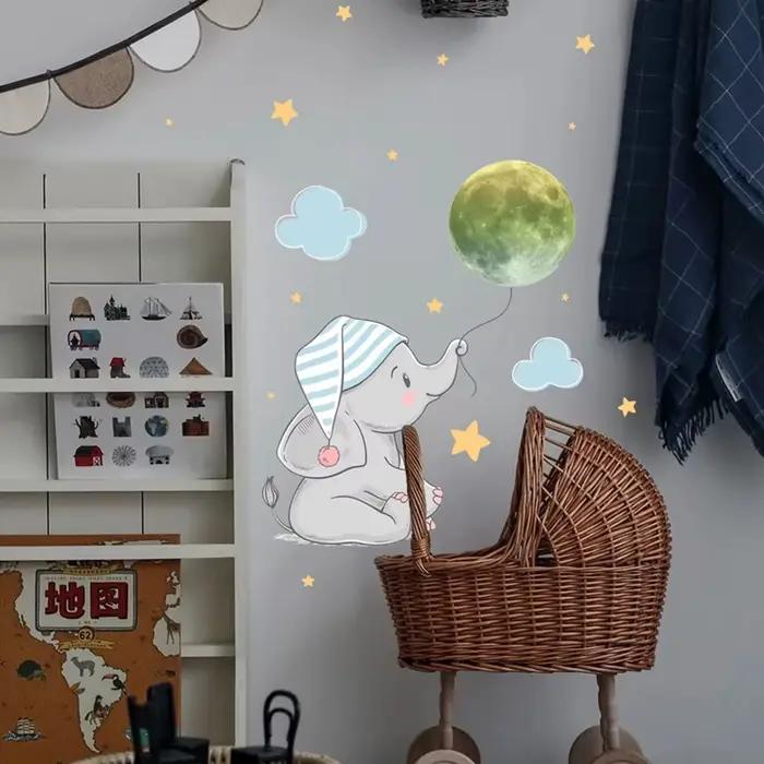 Autocollant mural lumineux bébé éléphant lune