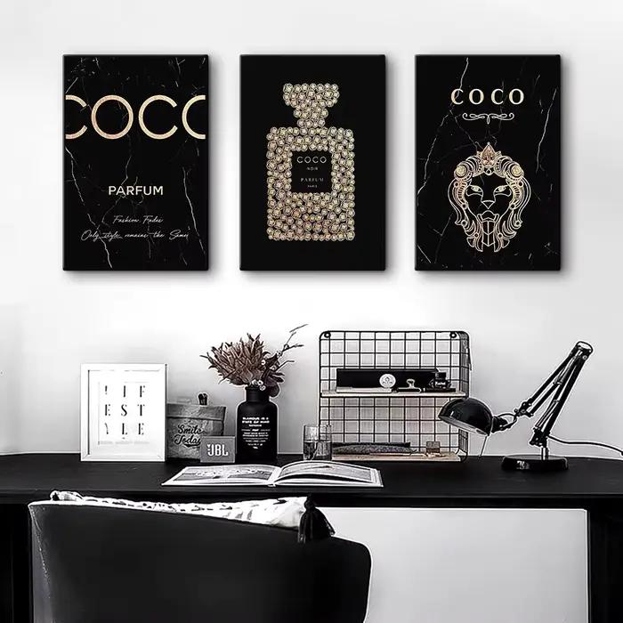 Affiches et impressions de bouteille de parfum COCO noir et or