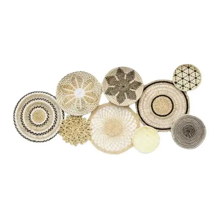 Ensemble de 9 paniers muraux en rotin