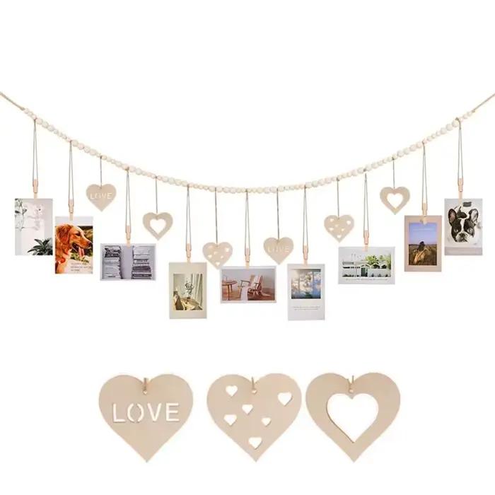 Chaîne de suspension murale pour photos avec clips à pompons en bois et cadres photo à perles en bois, décoration murale pour la maison, la chambre et le dortoir