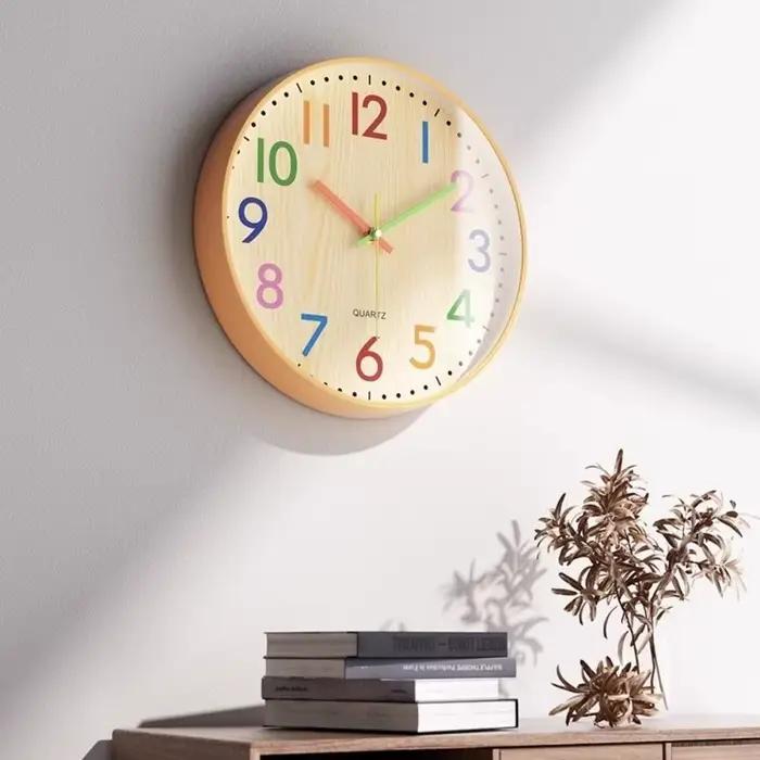 Horloge murale à chiffres de 12 pouces facile à lire