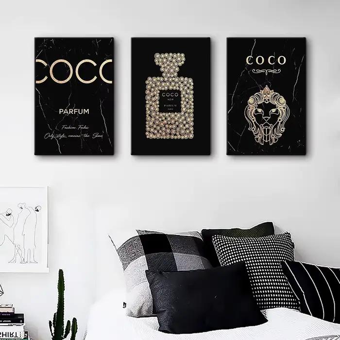Affiches et impressions de bouteille de parfum COCO noir et or