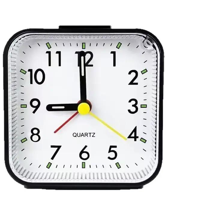 Horloges analogiques silencieuses
