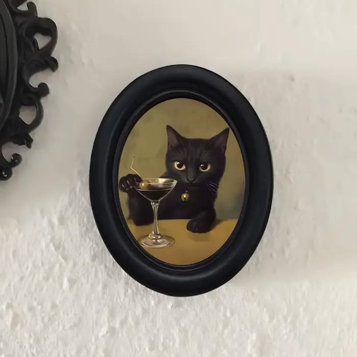 1 décoration murale vintage représentant un chat noir buvant un cocktail martini