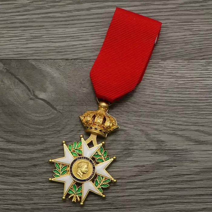 Reproduction de la médaille d'honneur des chevaliers seniors de l'empereur français Napoléon