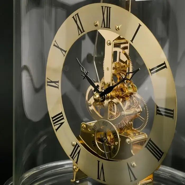 Horloge de bureau mécanique en métal nordique