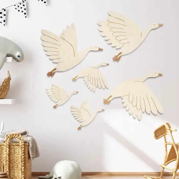 Décoration murale en bois d'oiseaux en vol