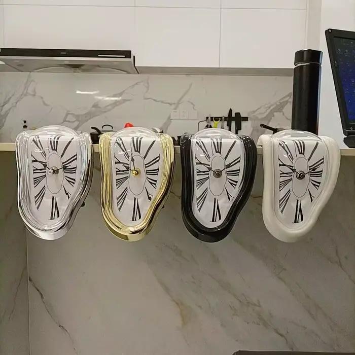 Horloge de fusion d'or de Rome populaire