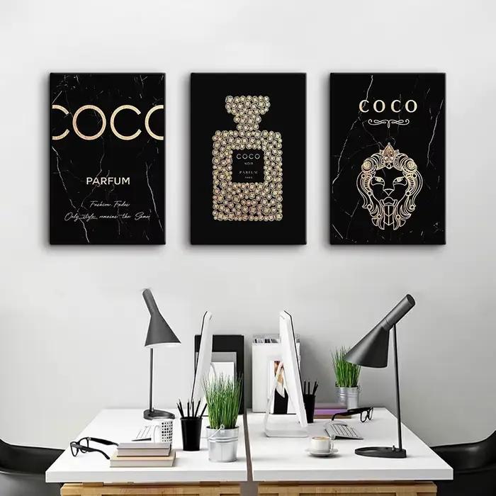 Affiches et impressions de bouteille de parfum COCO noir et or