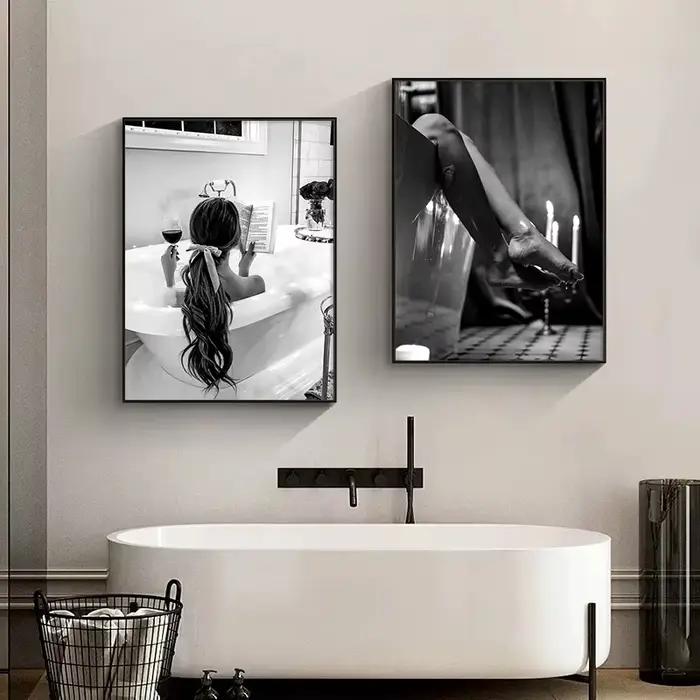 Toile de peinture de salle de bain pour femme