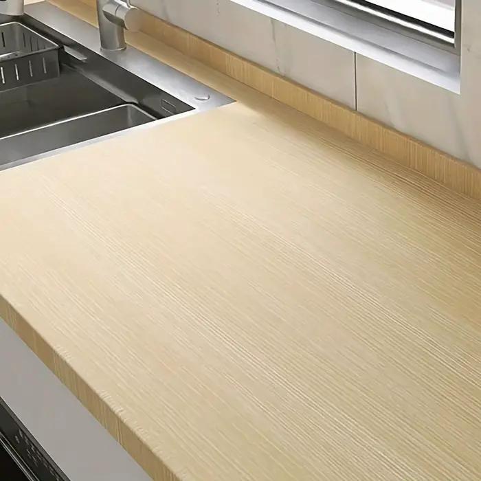 Papier peint à grain de bois à décoller et à coller – Film auto-adhésif imperméable et résistant à l'huile pour cuisine, salle de bains, rénovation de meubles