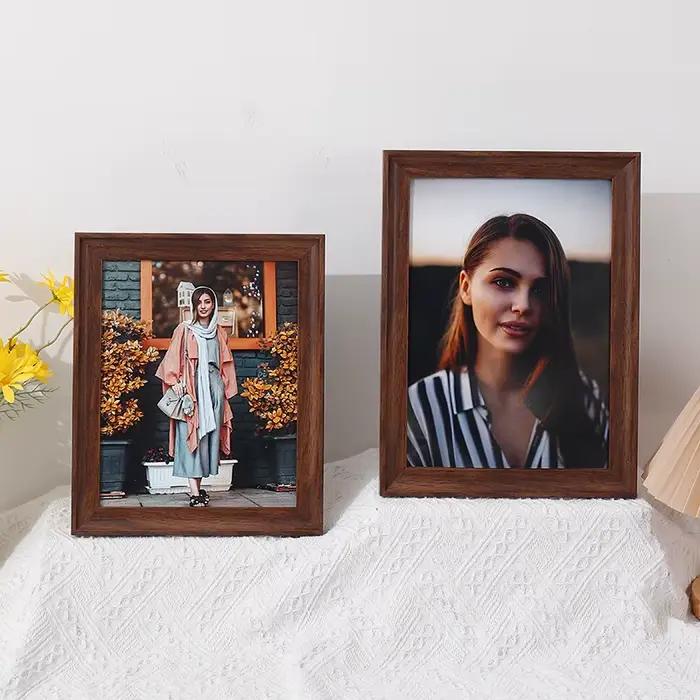 Cadre Photo en Plastique Couleur Noyer Profond