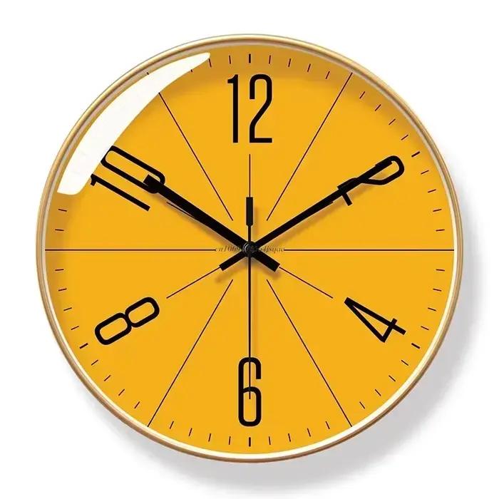 Horloges murales nordiques simples