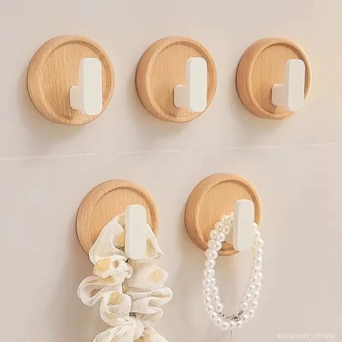 Nouveaux crochets décoratifs en bois