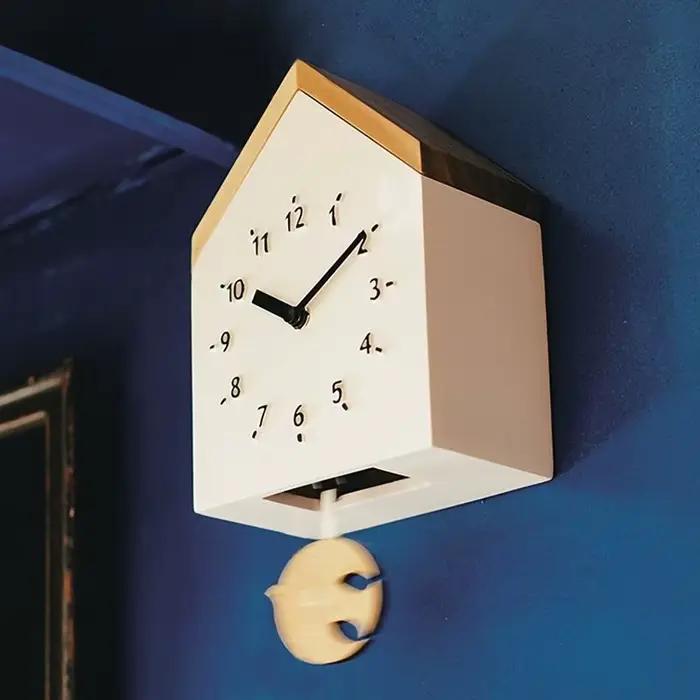 Horloges murales de dessin animé, horloge nordique en bois pour salon, décoration de maison moderne Simple, montre murale silencieuse, décorations intérieures de maison