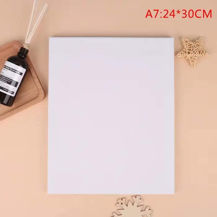 Toile d'artiste carrée vierge blanche