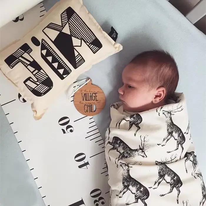 Autocollant mural suspendu en bois