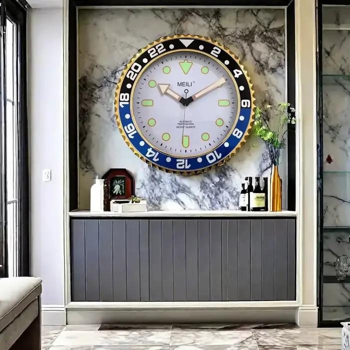 Grande horloge murale Shoous numérique en métal