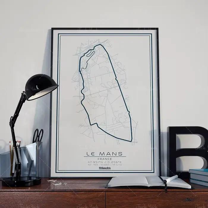 Impression sur piste de course du Mans. Papier d'art de silhouette de circuit