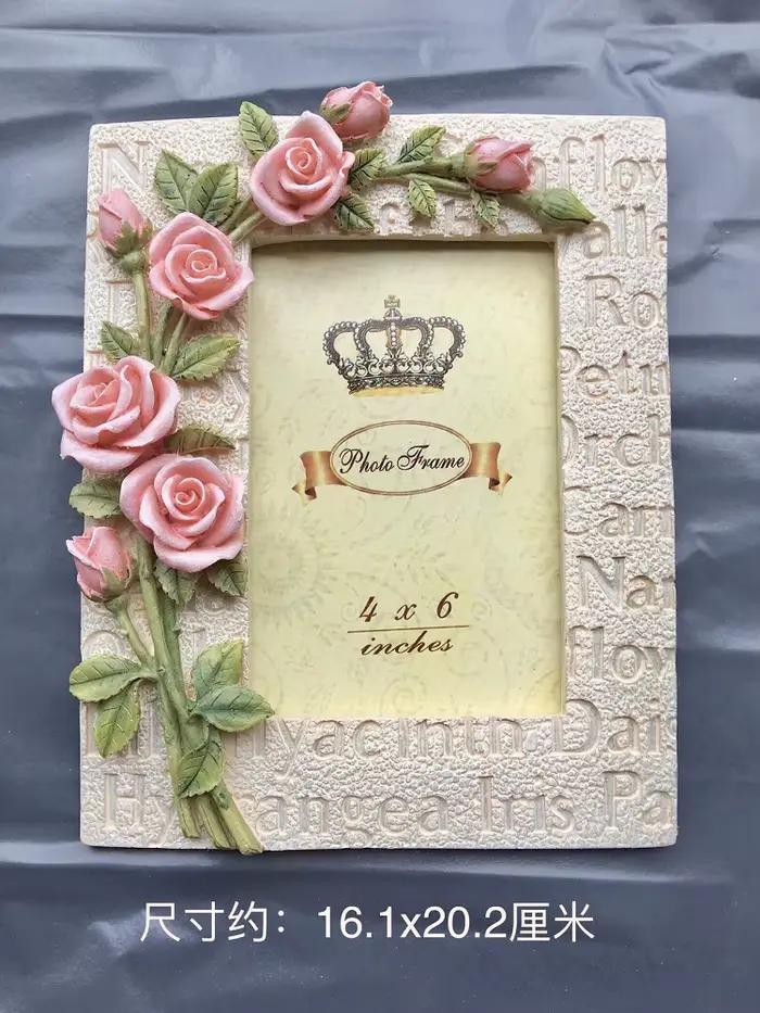 Cadre photo rose en résine de bureau en dentelle gaufrée pour décoration de la maison