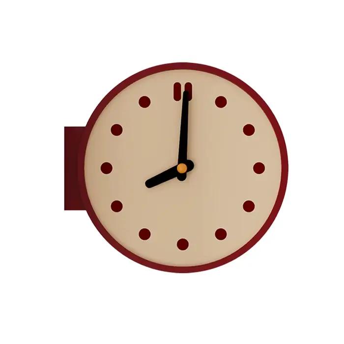 Horloge murale d'angle
