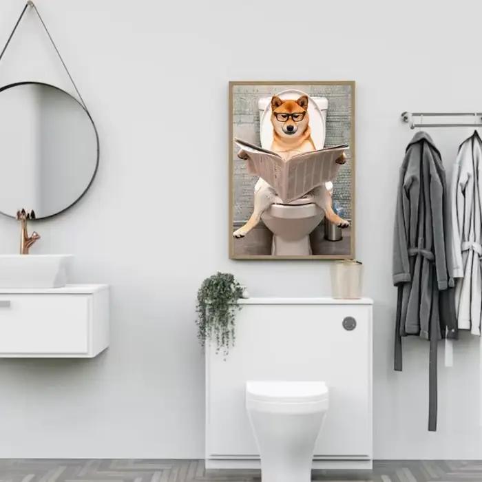 Affiche de journaux de lecture d'animaux assis sur la toilettes
