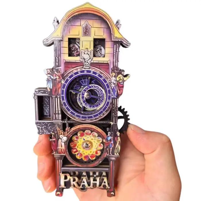 Horloge astronomique à engrenages mobiles