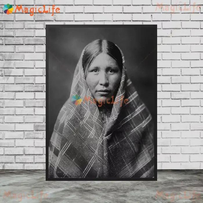 Portrait de fille indienne femme leader de la tribu