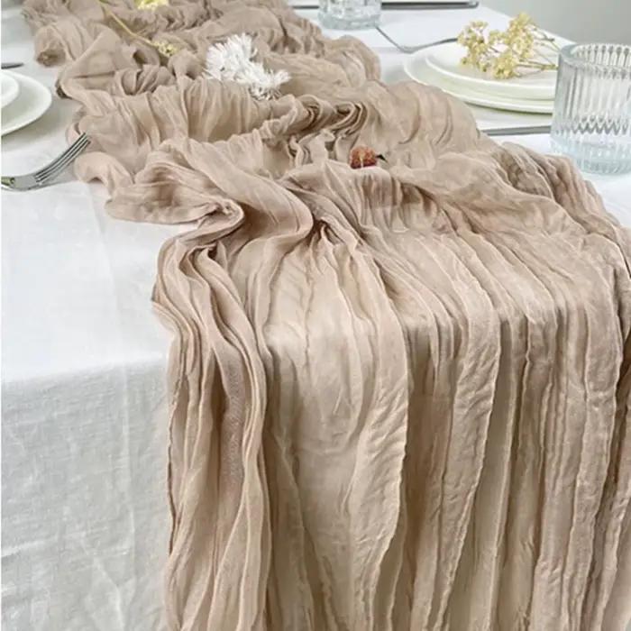 Chemin de Table en Gaze Semi-Transparente
