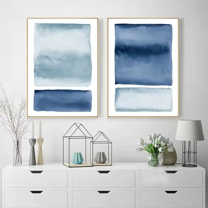 Peinture abstraite avec aquarelle bleue