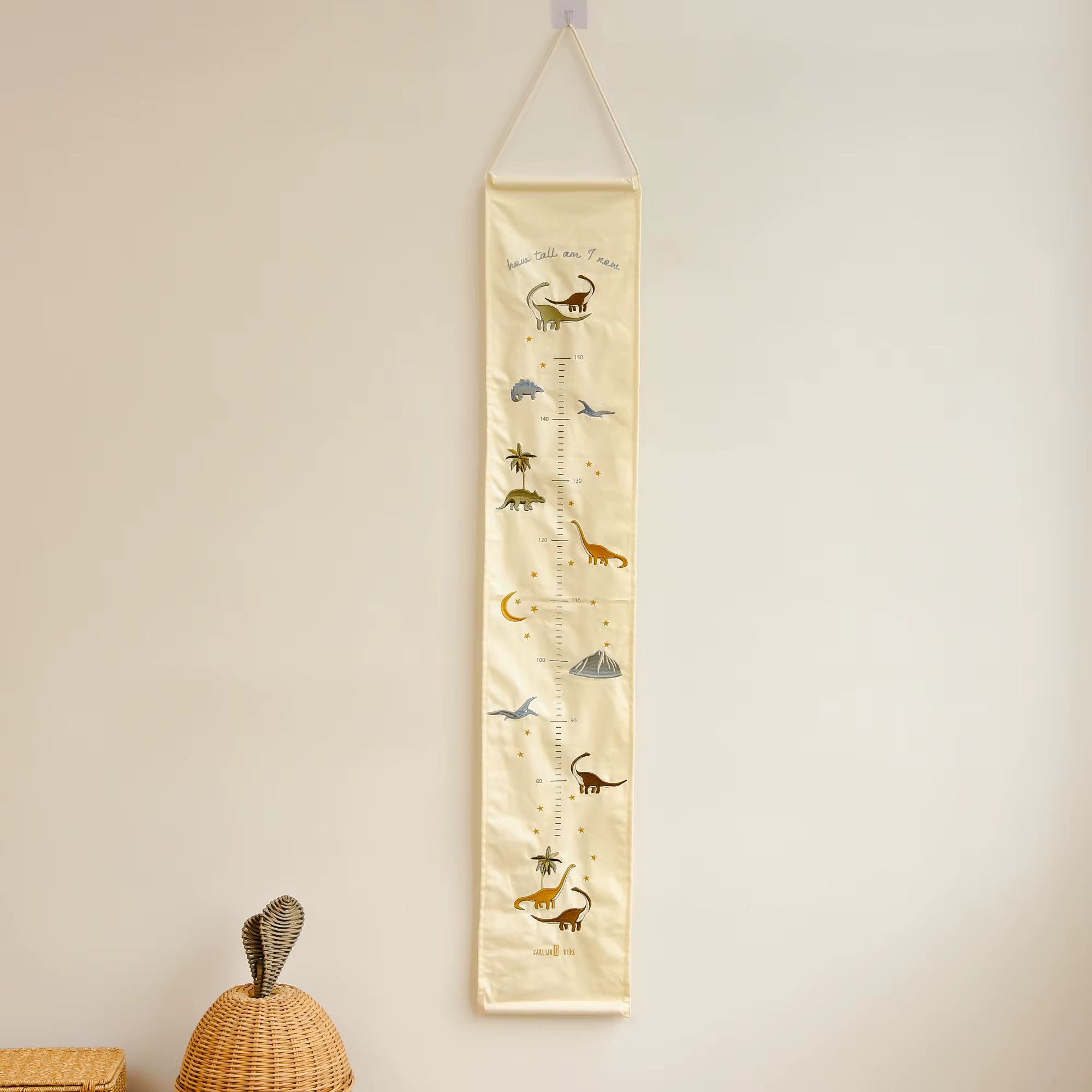 Mesure de la hauteur des enfants, tissu suspendu, illustration créative aviation, photo suspendue, c