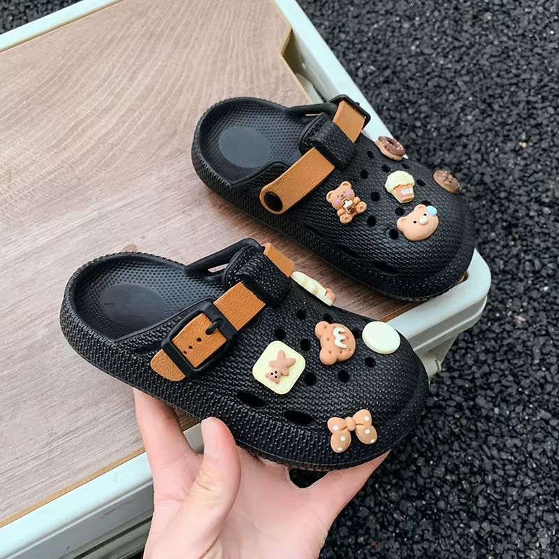 Chaussures Crocs pour enfants, garçons et filles, nouvelles pantoufles confortables à bout fermé antidérapantes pour l'intérieur et l'extérieur