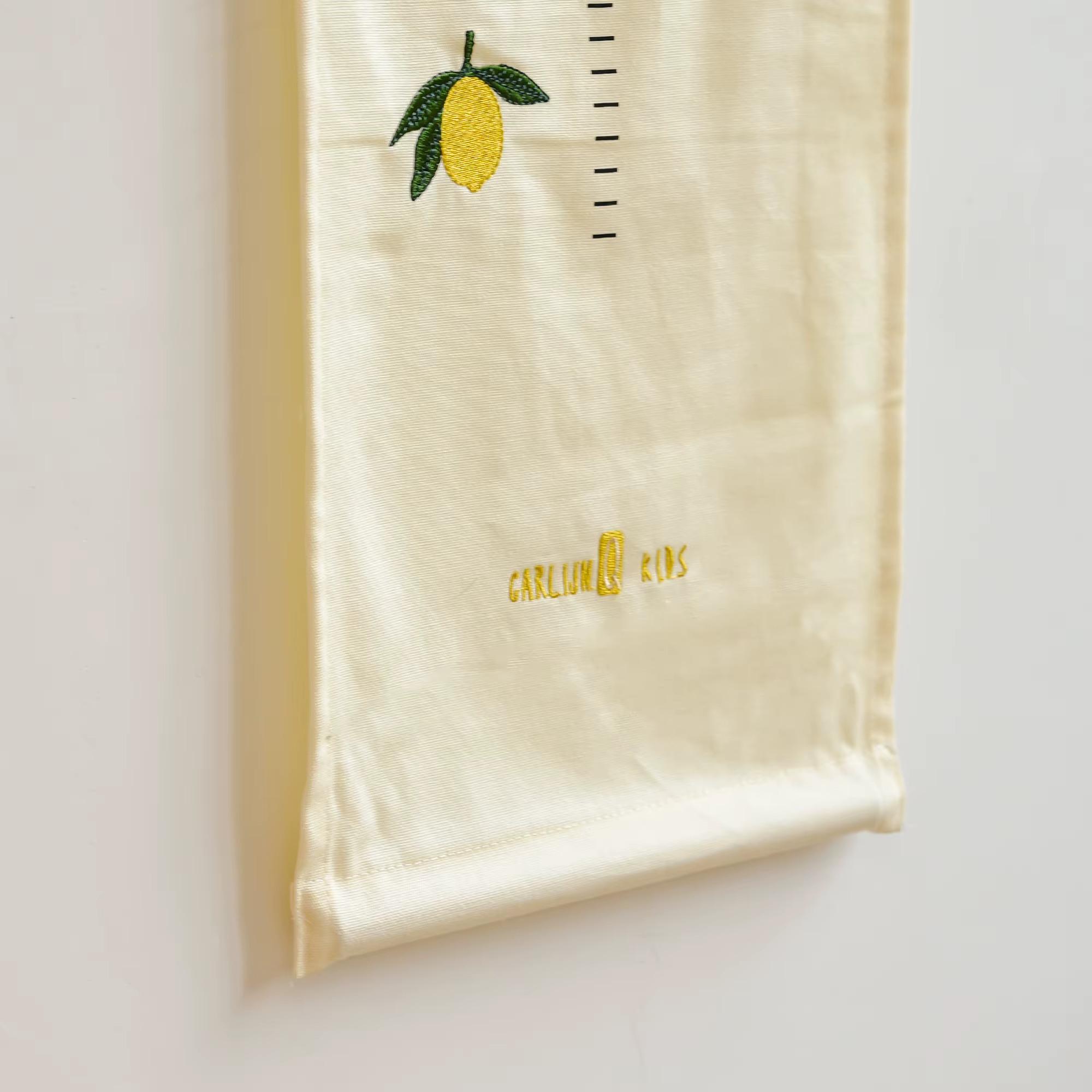Mesure de la hauteur des enfants, tissu suspendu, illustration créative aviation, photo suspendue, château u