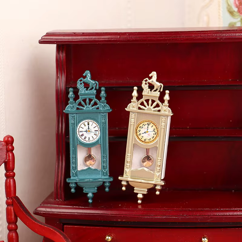 1 pièce - Accessoires de scène pour maison de poupée - Mini horloge romaine rétro - Décoration de salon - Horloge suspendue